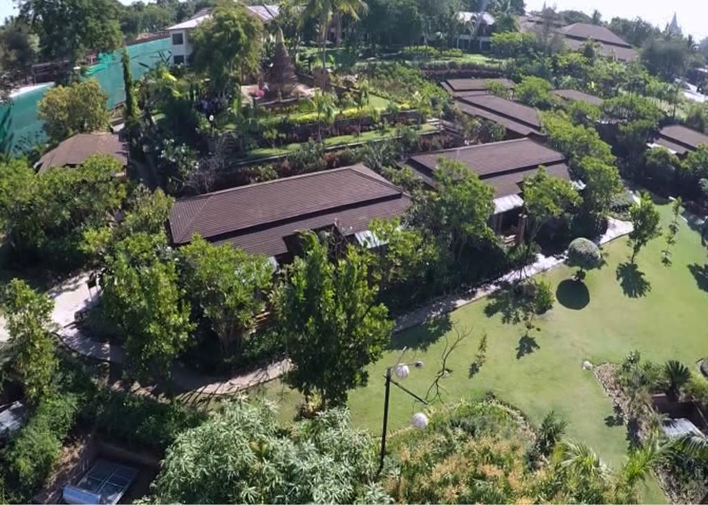 Aye Yar River View Resort Bagan Exterior foto
