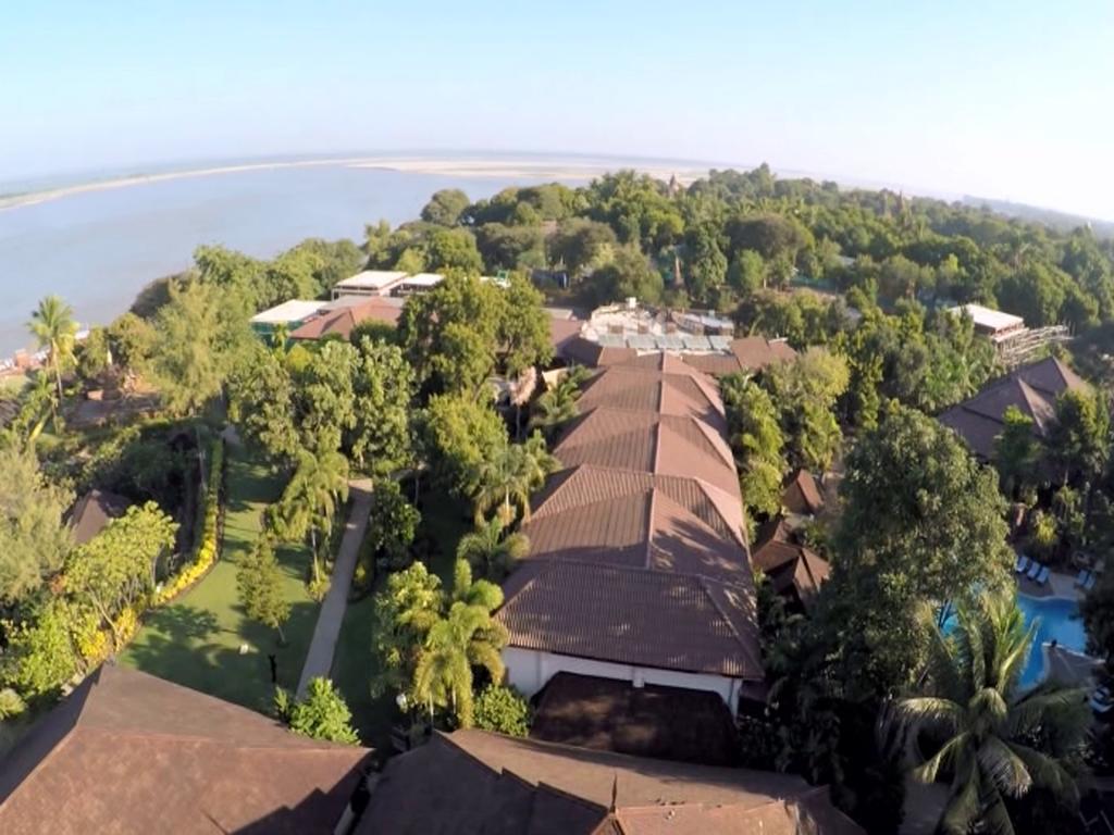 Aye Yar River View Resort Bagan Exterior foto