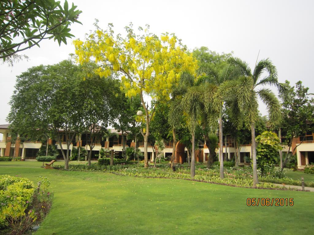 Aye Yar River View Resort Bagan Exterior foto