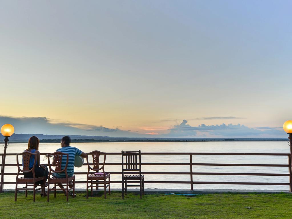 Aye Yar River View Resort Bagan Exterior foto