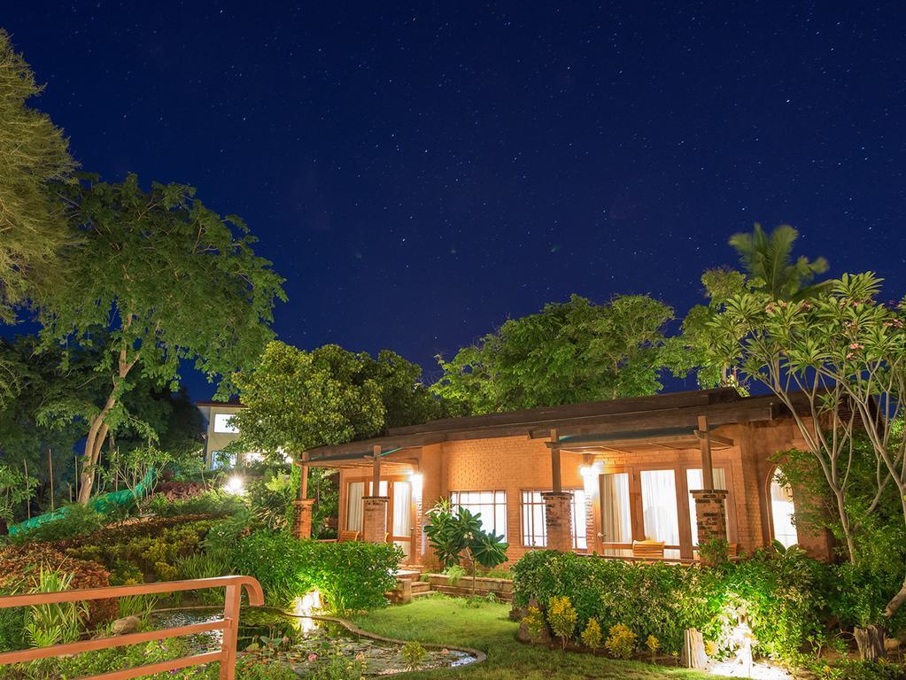 Aye Yar River View Resort Bagan Exterior foto