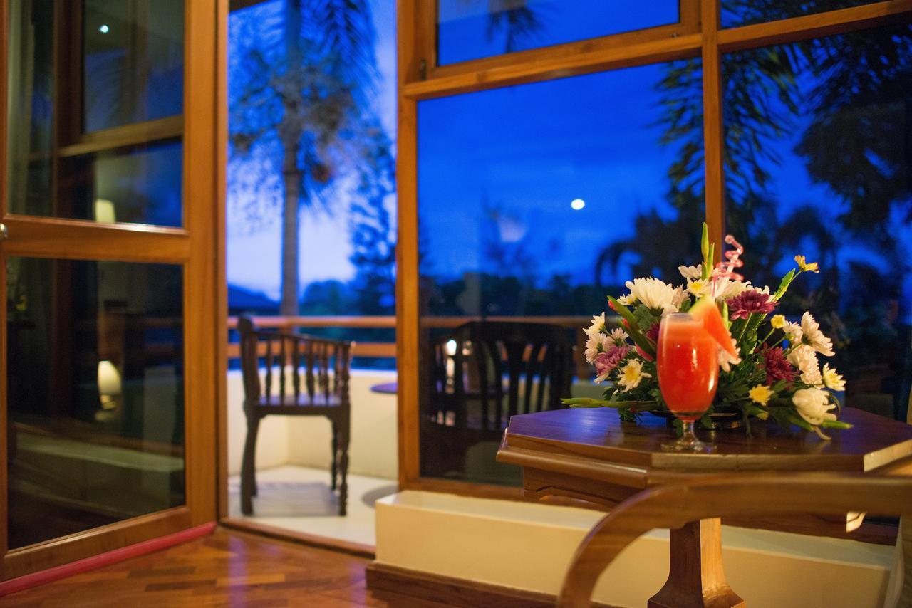 Aye Yar River View Resort Bagan Exterior foto
