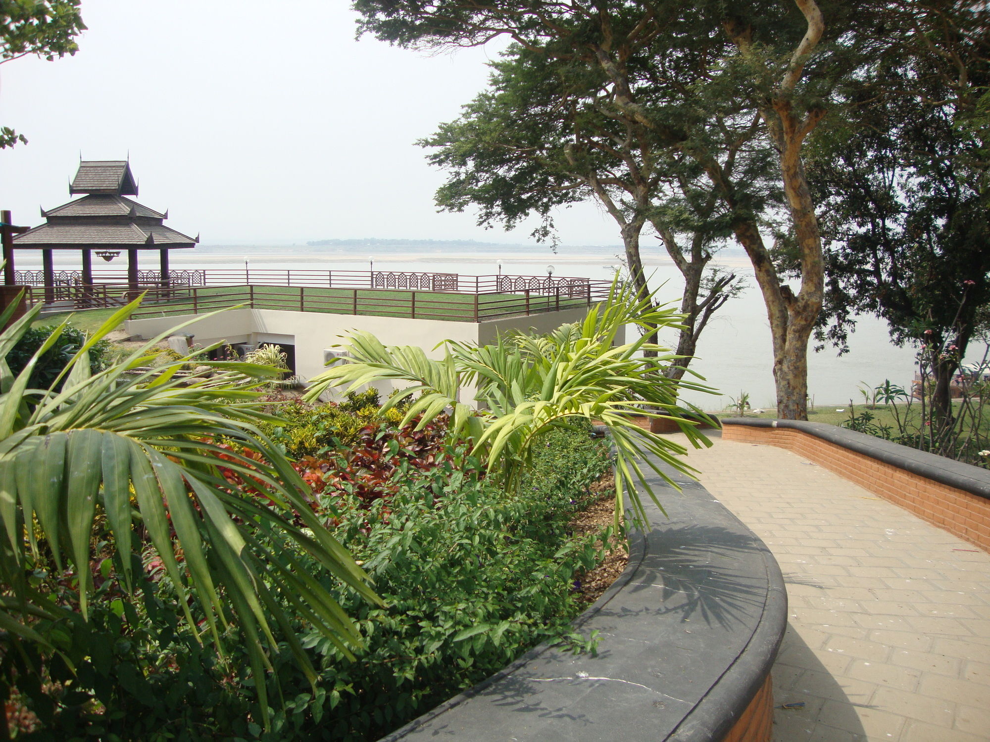 Aye Yar River View Resort Bagan Exterior foto